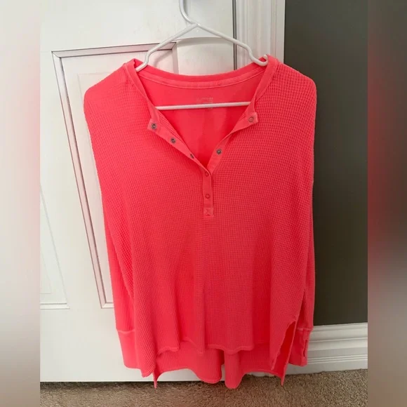 Aerie Offline thermal top - Picture 1 of 3